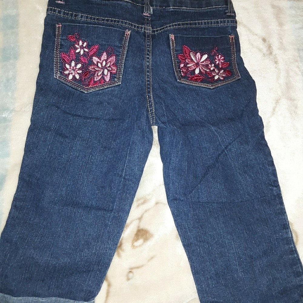 Capris - Picture 2 of 5